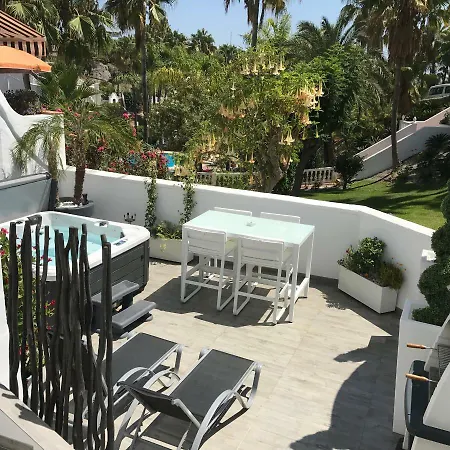 Suites El Azul Апартаменты Нерха