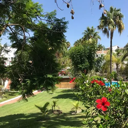 Suites El Azul Нерха